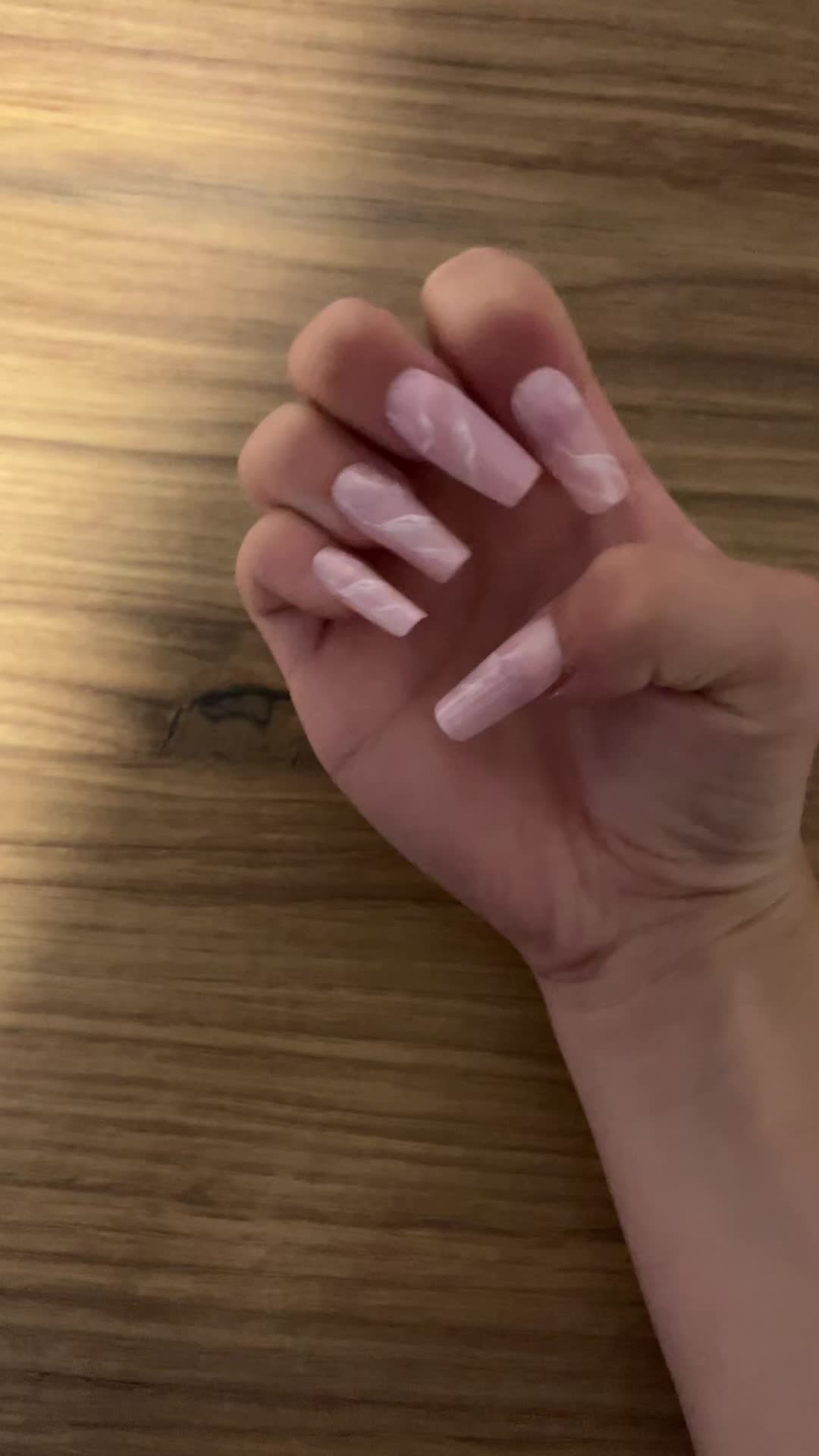 @~J~
