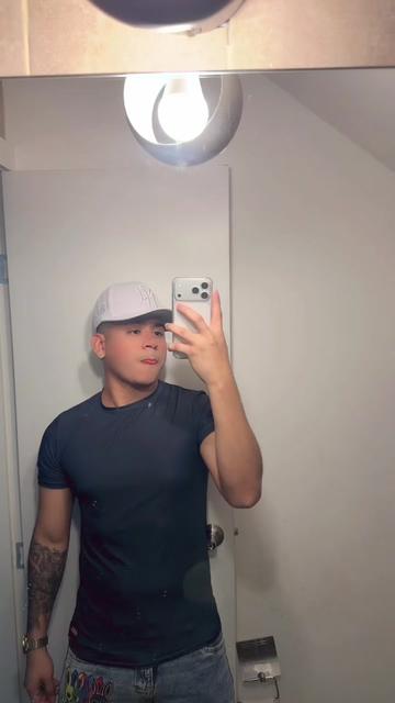 @𝒜𝓁𝑒𝓍𝒶𝓃𝒹𝑒𝓇🖤
