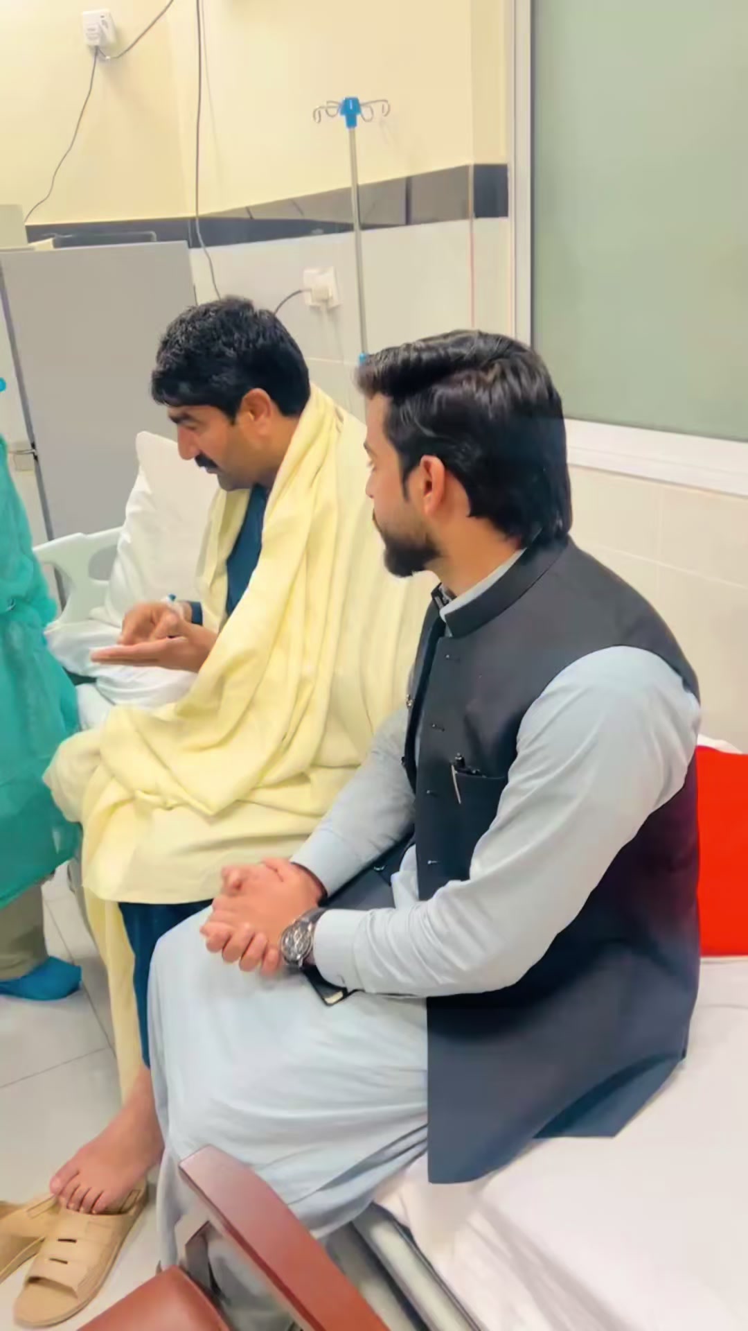 @عزیز خان 🚩