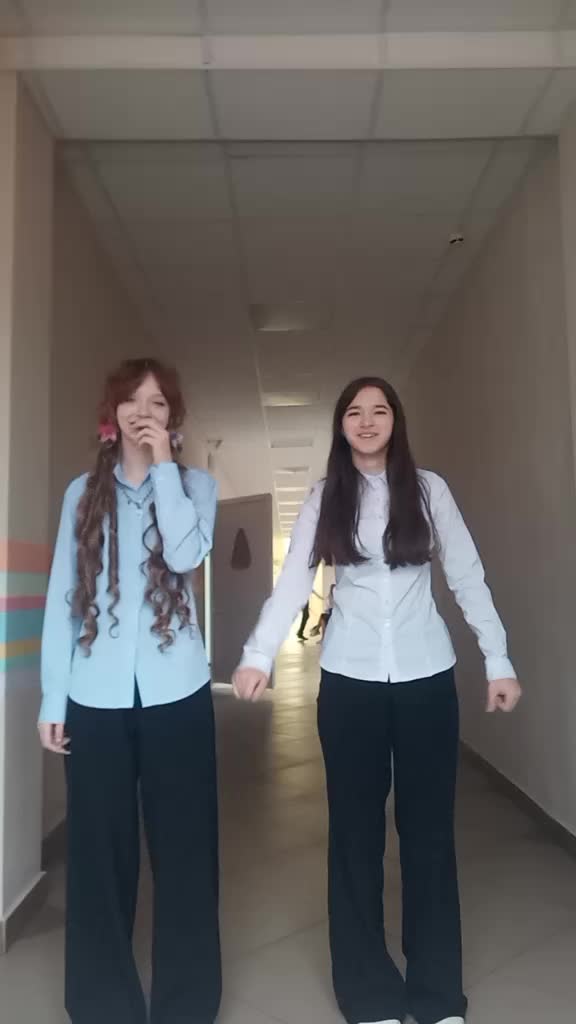 @Девочка с косичками