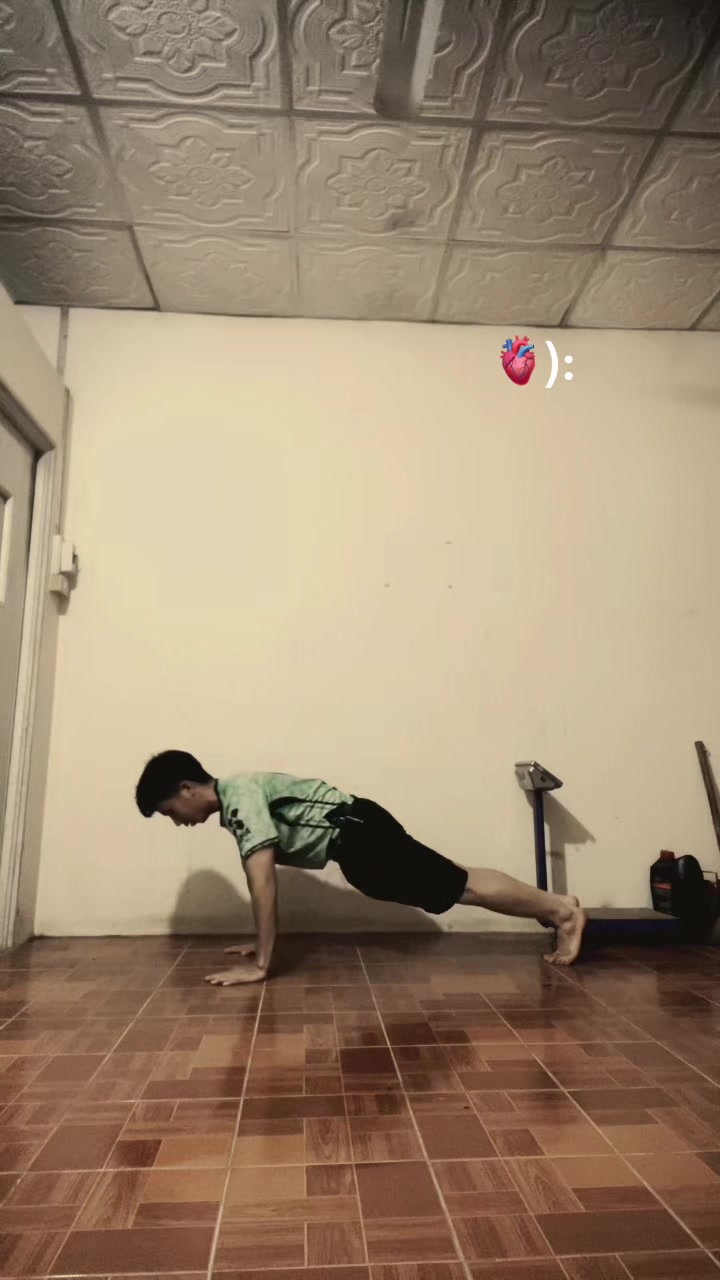 @★★★