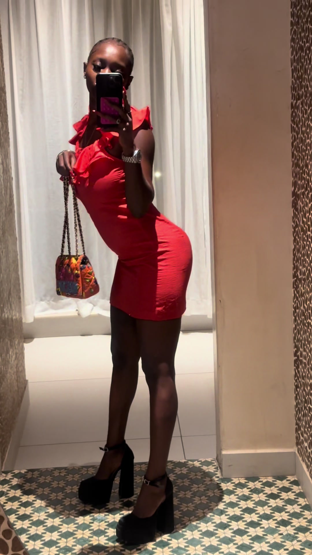 @Yvonnealeri254