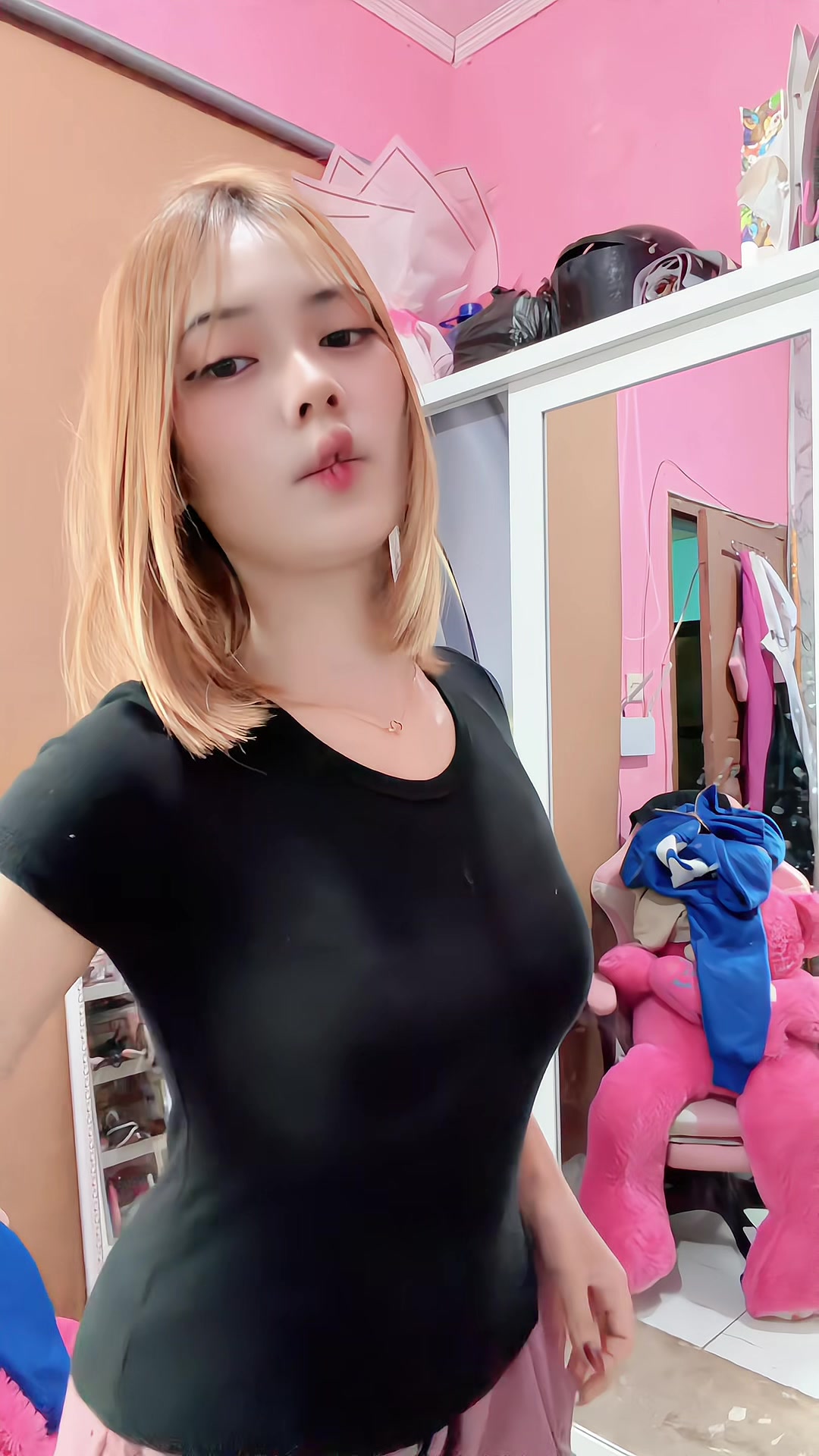 @𝘿𝘼𝙍𝘼💫