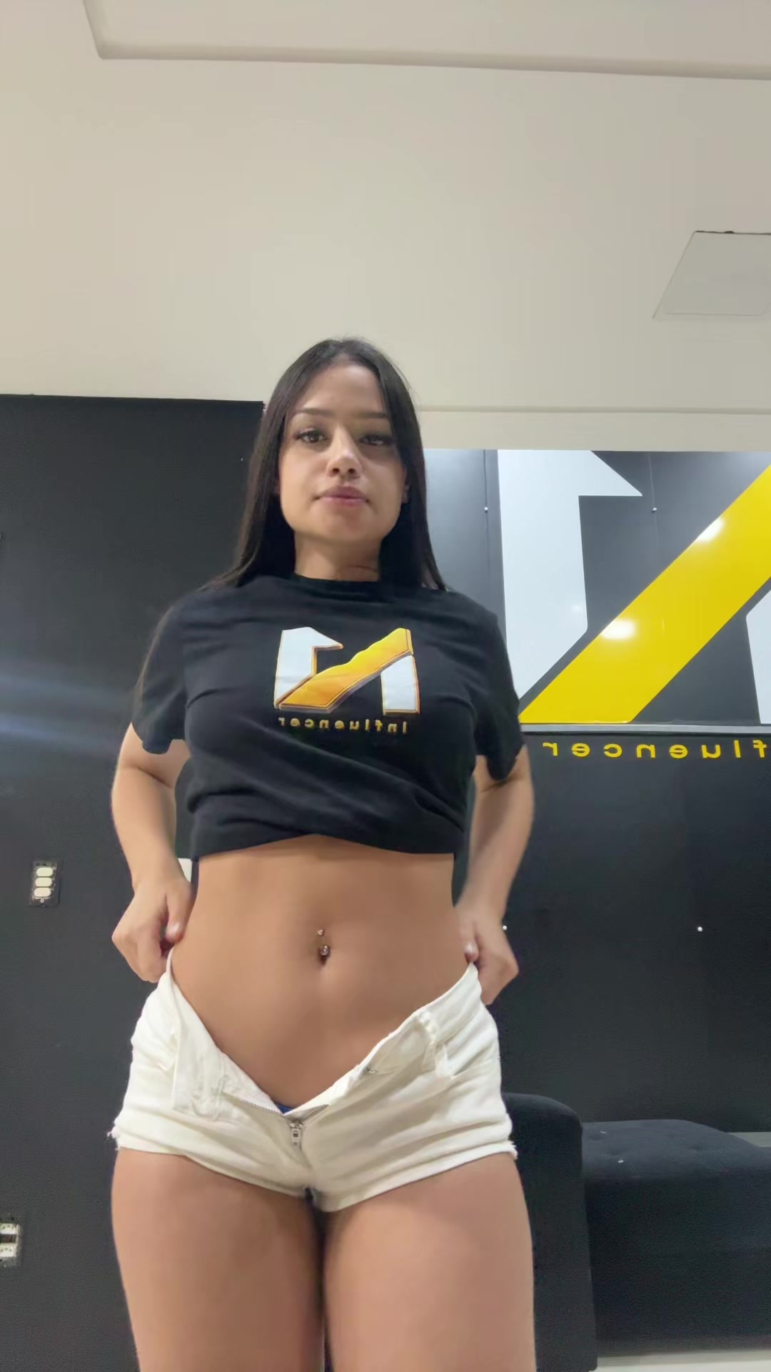 @Anailma