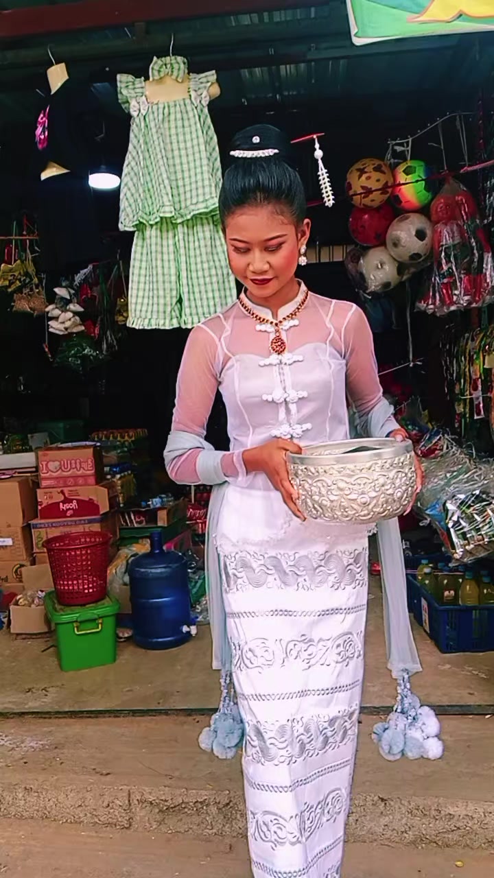 @ရွှေကမ္ဘာထက်မေမေ-ရွှေဖက်ရှင်💐