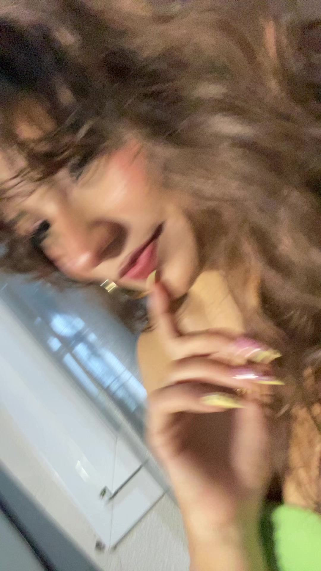 @urfavbrunette ★