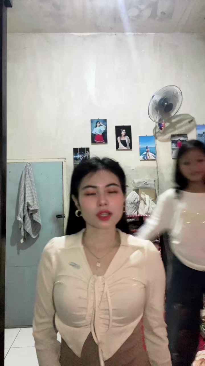 @Dwhiiii
