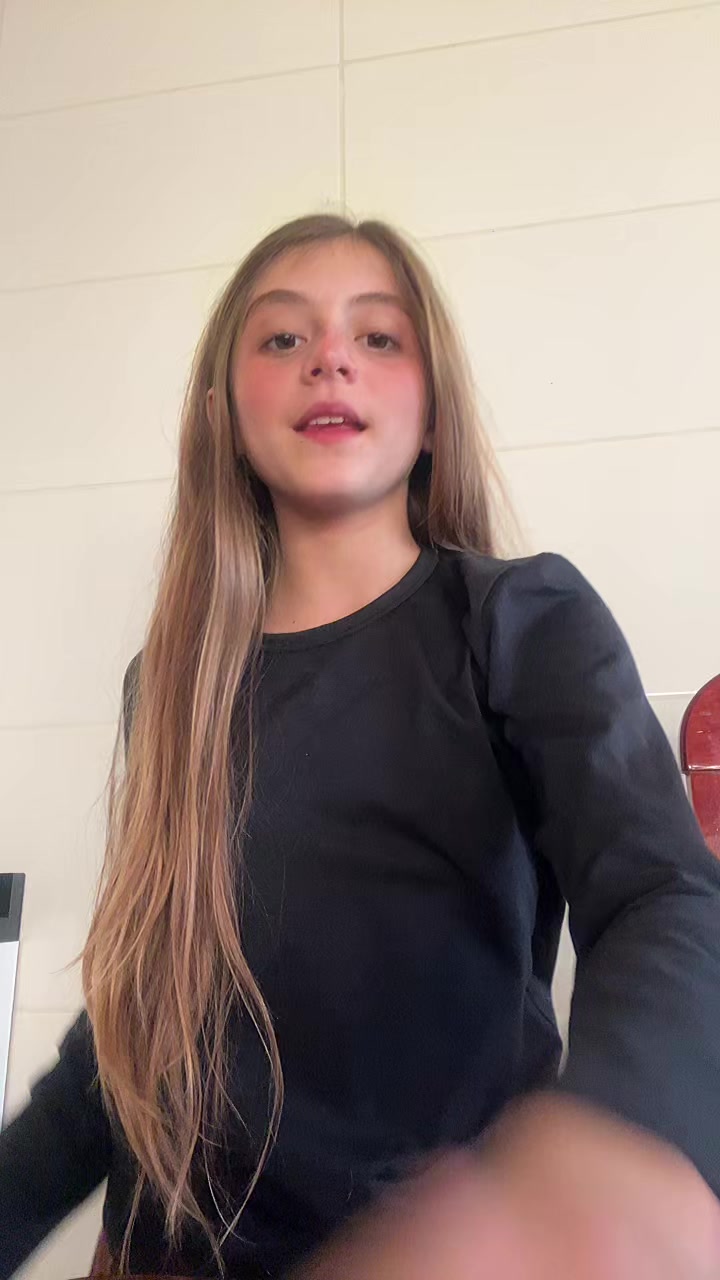 @Lavínia🩷✨