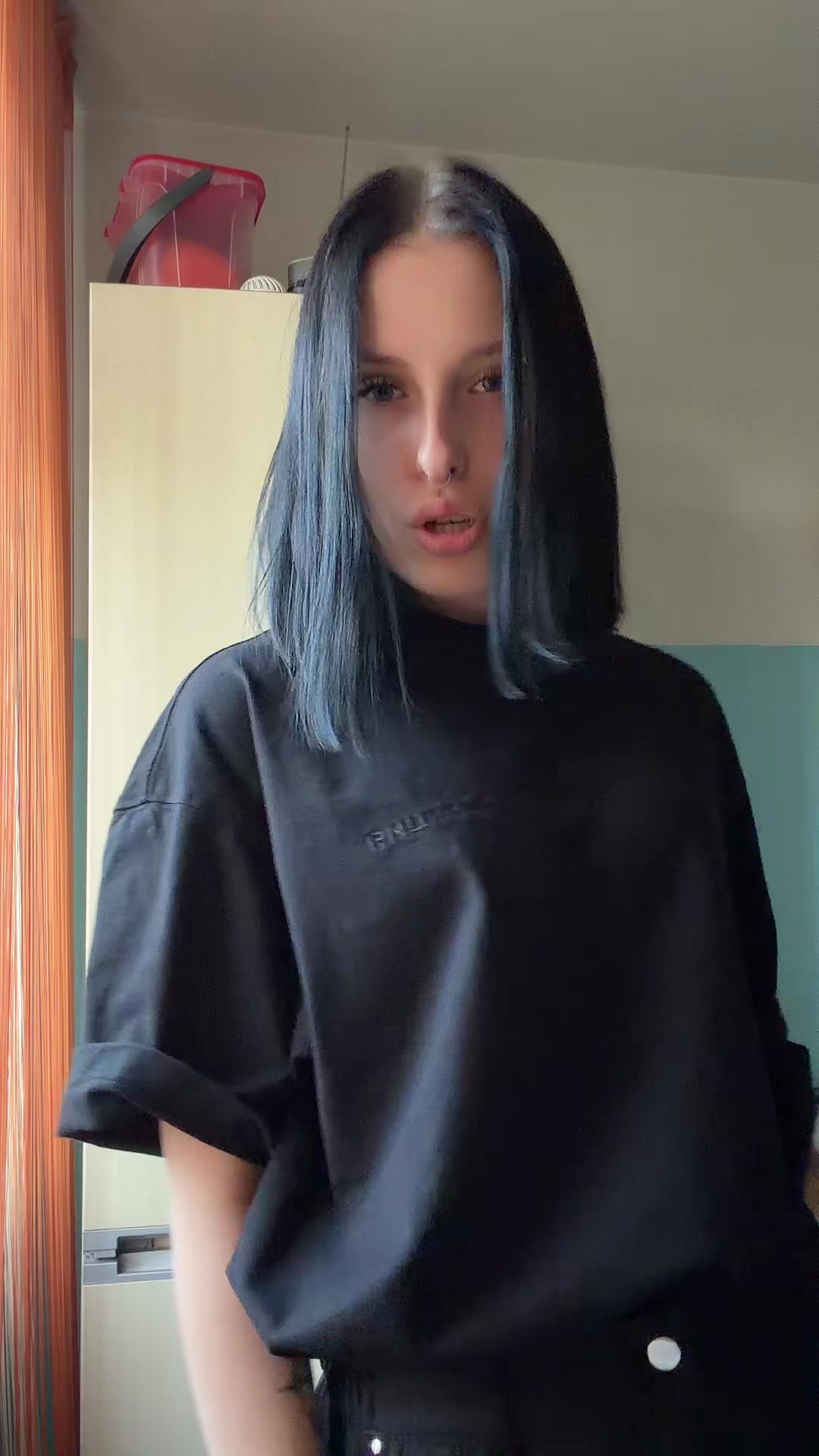 @Санька