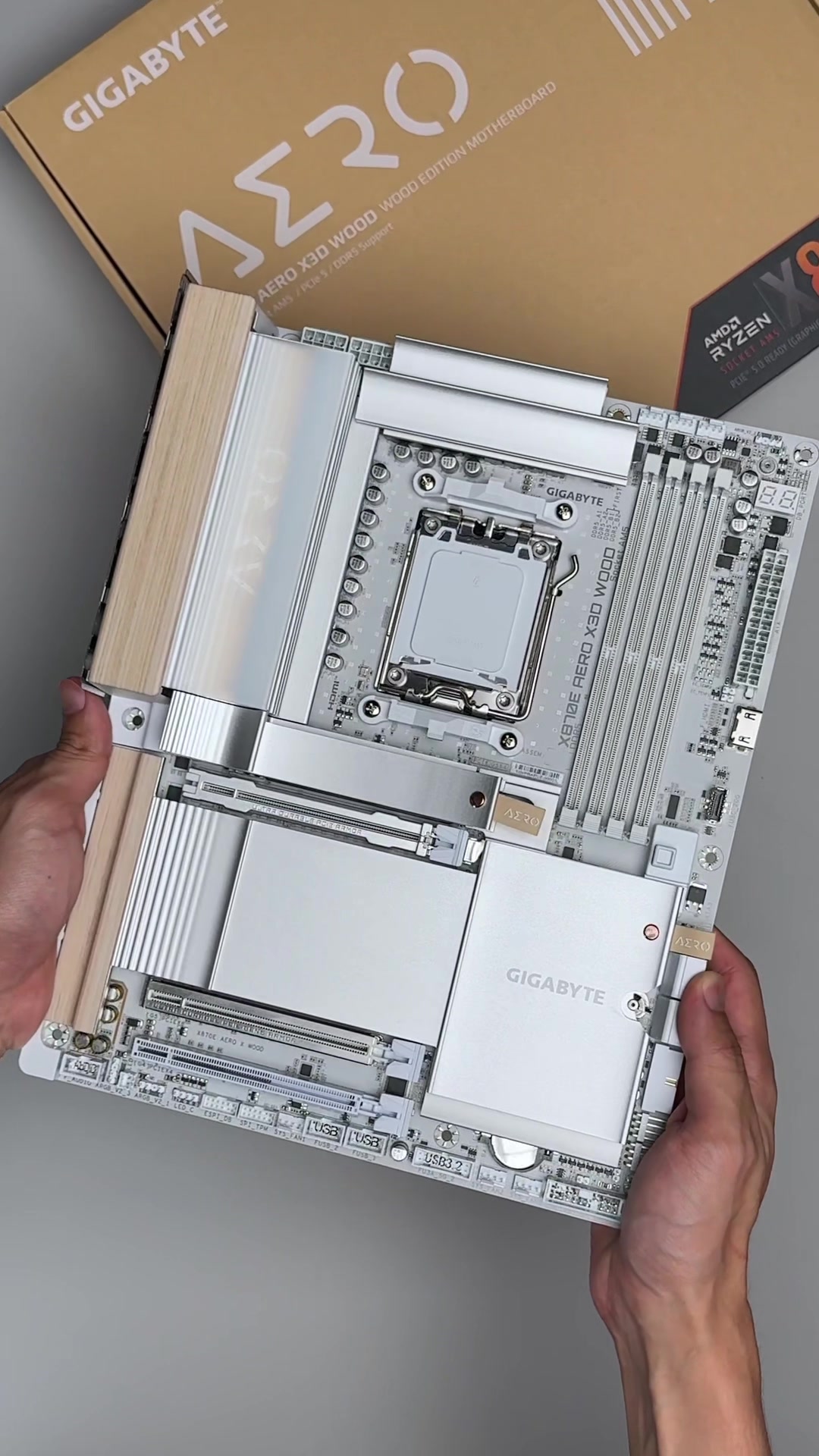 @AORUS