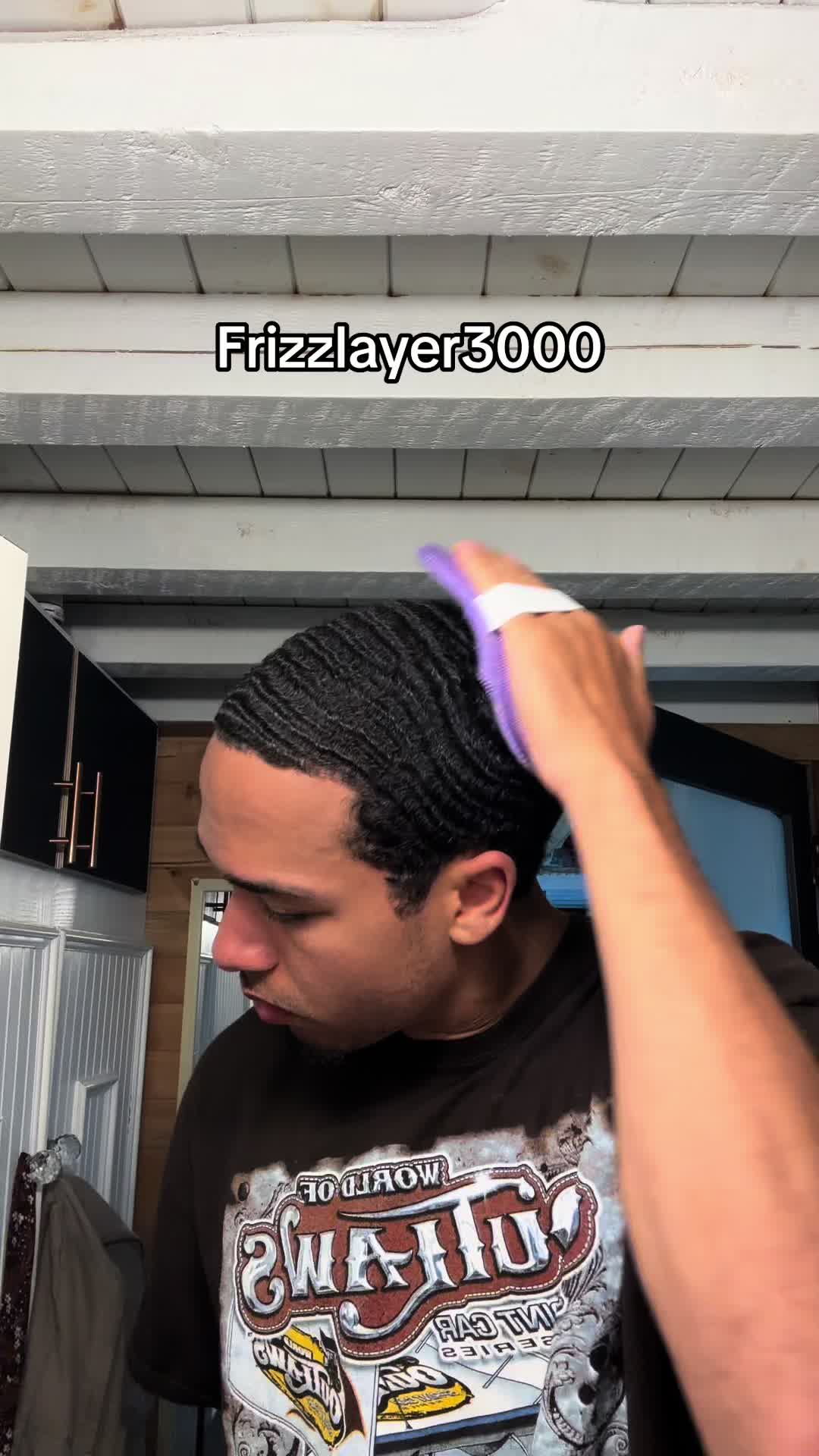 @wavesbydes