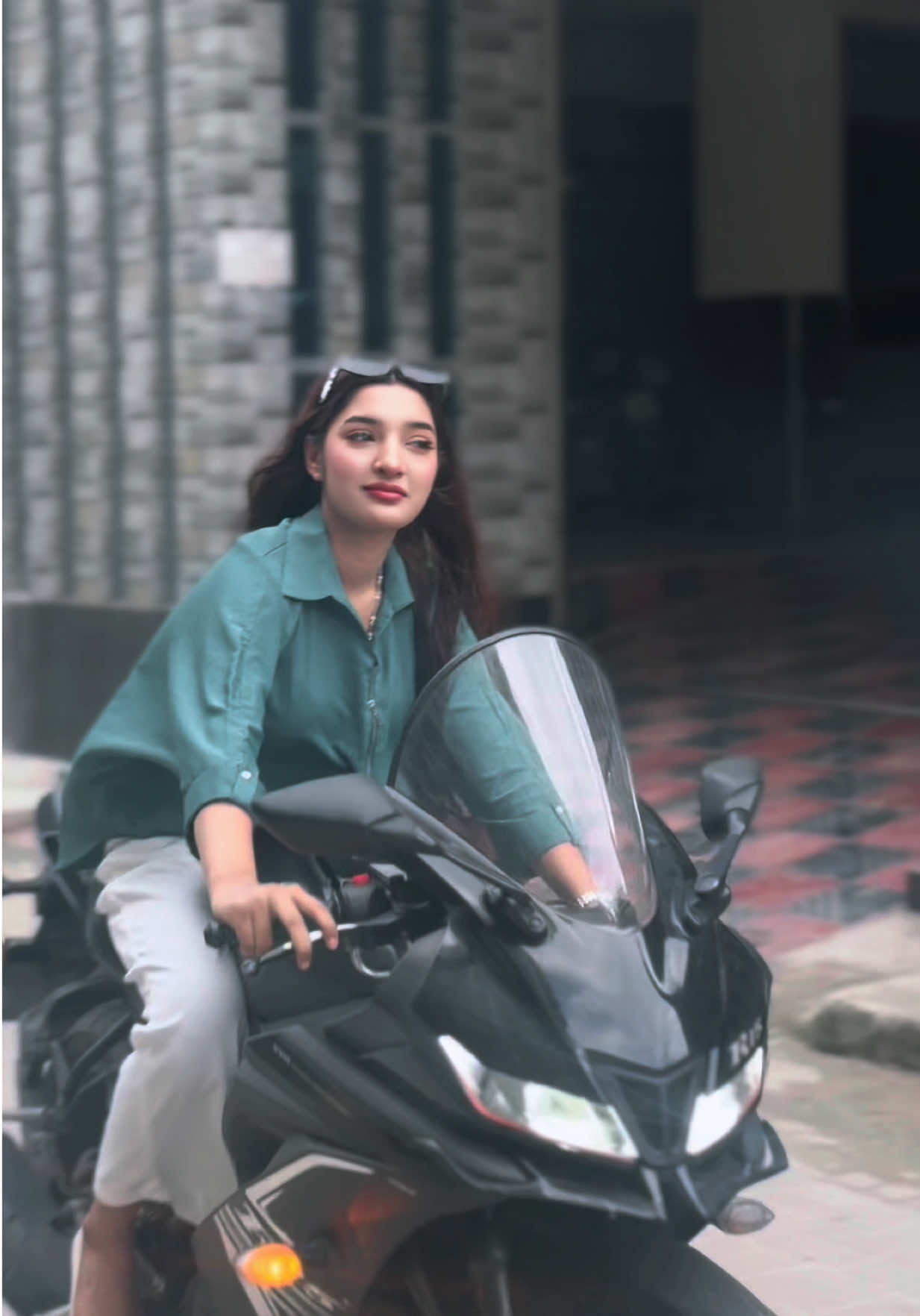 @Lady Biker Shreya