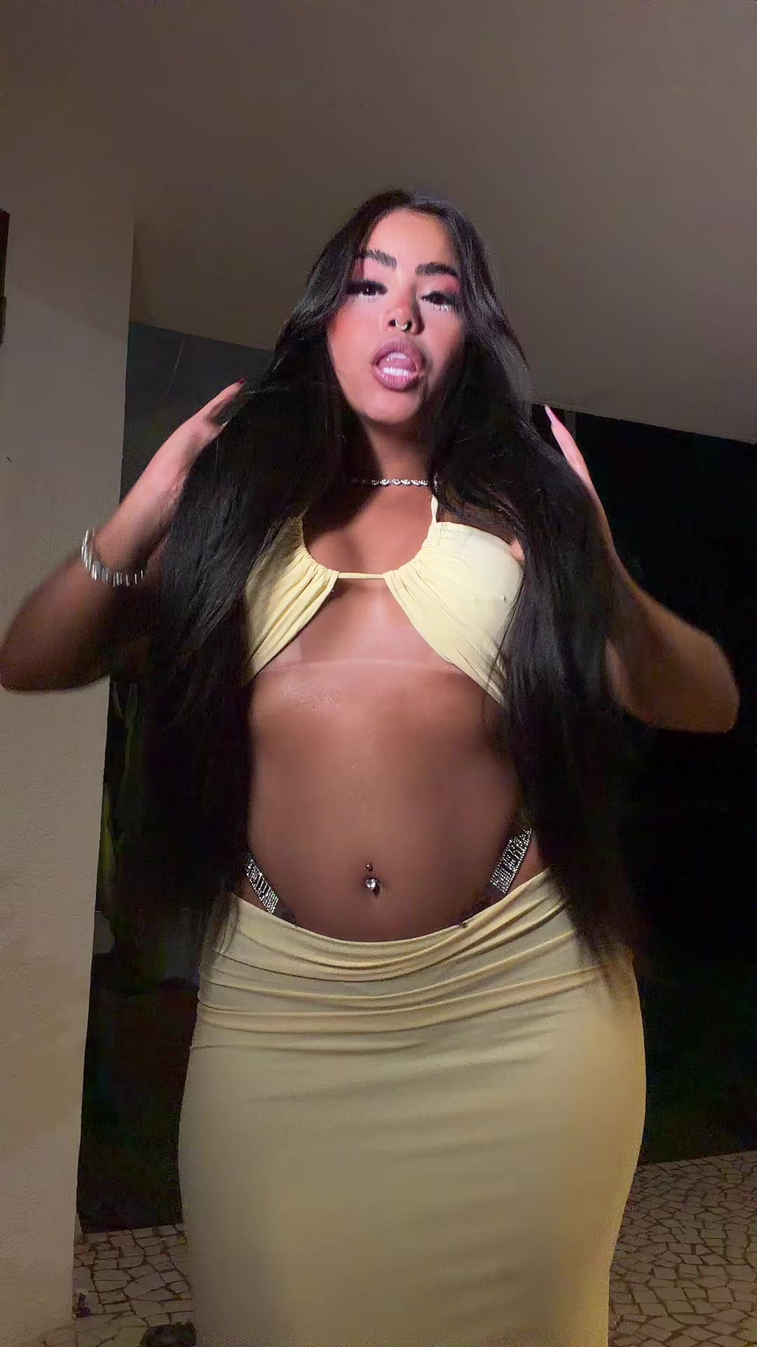 @indiaazinha083