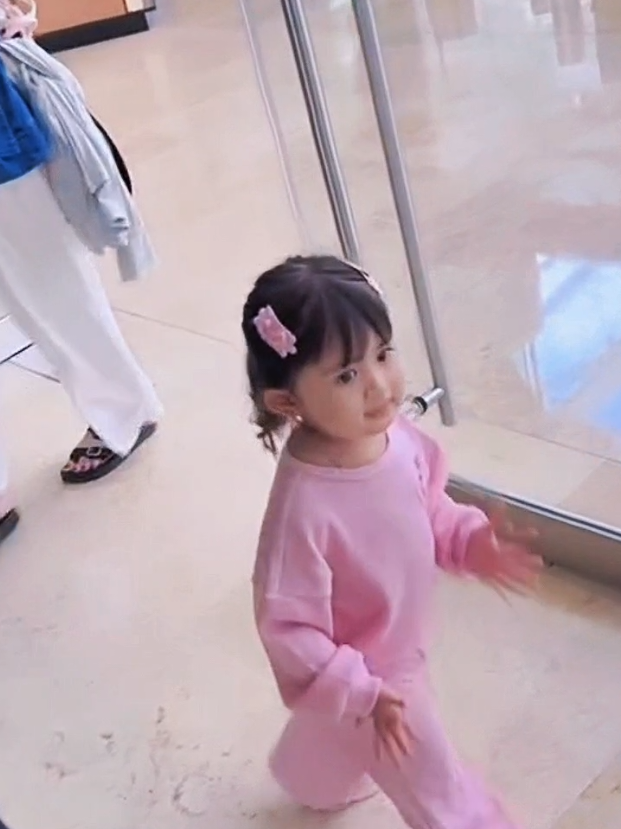 @𝑶𝒏𝒕𝒚 𝑪𝒖𝒏𝒅𝒂👧🏻