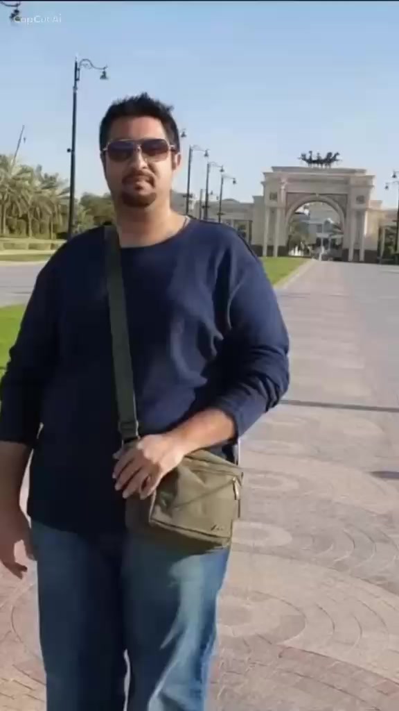 @UJQ