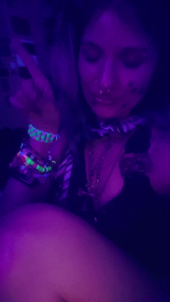 @alondra z.