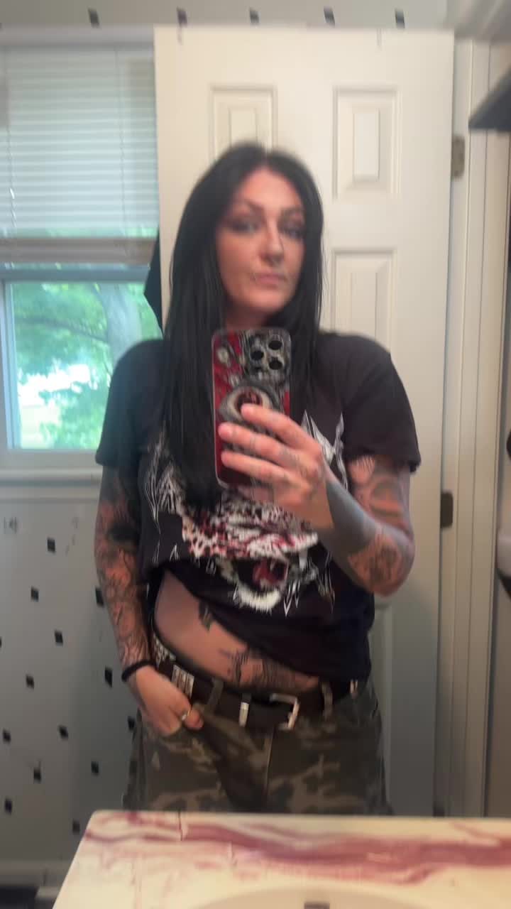 @Kayla 🤙🖤🤘