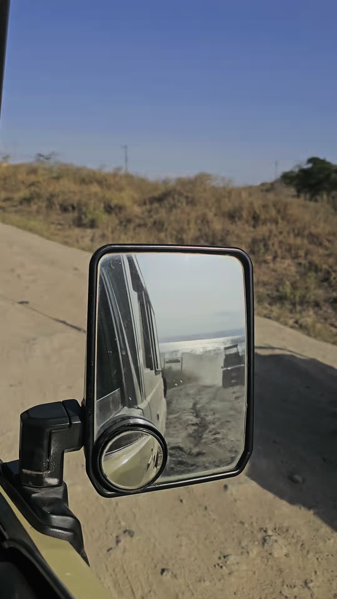 @Deno_wa_safari