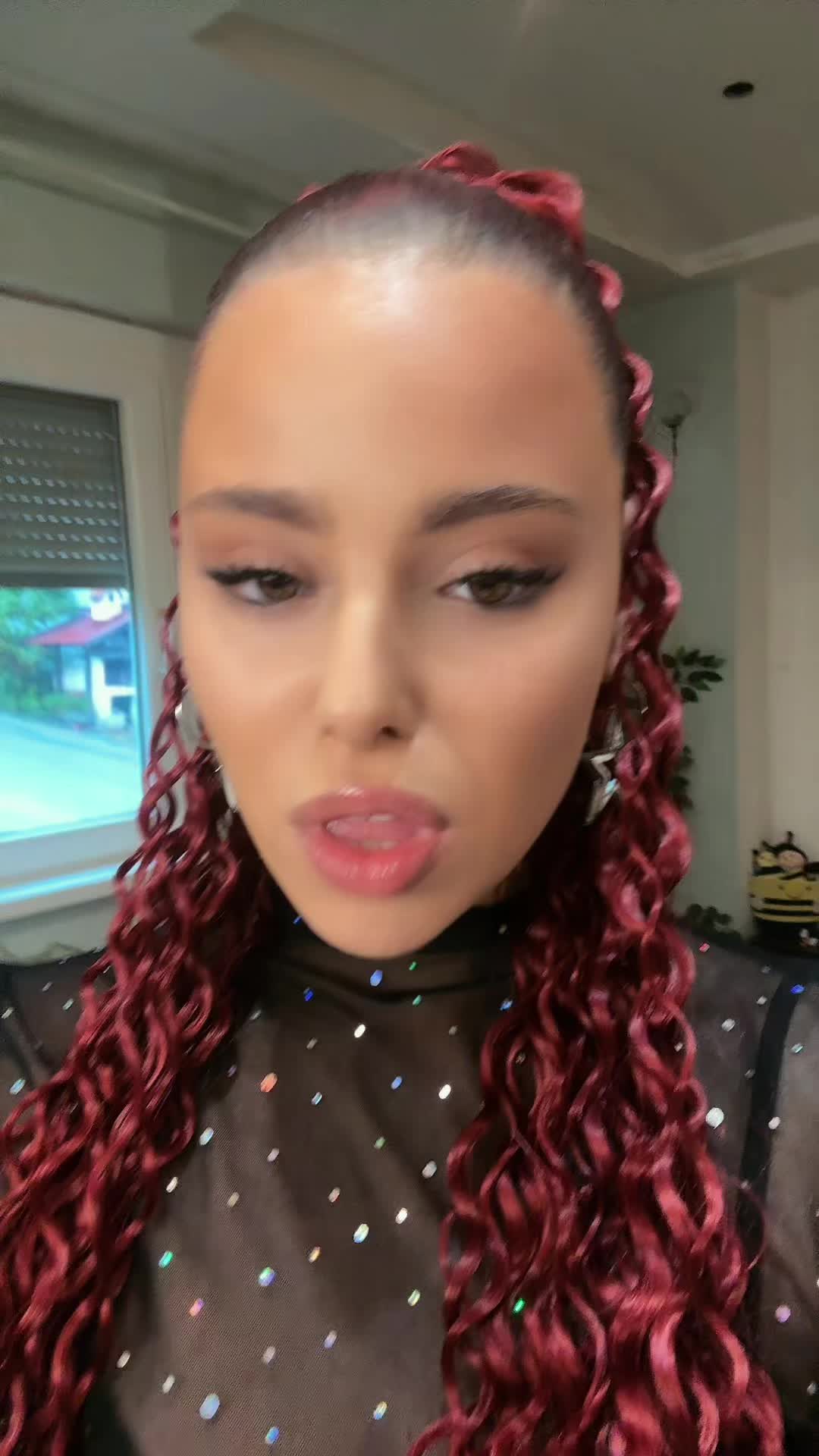 @paola