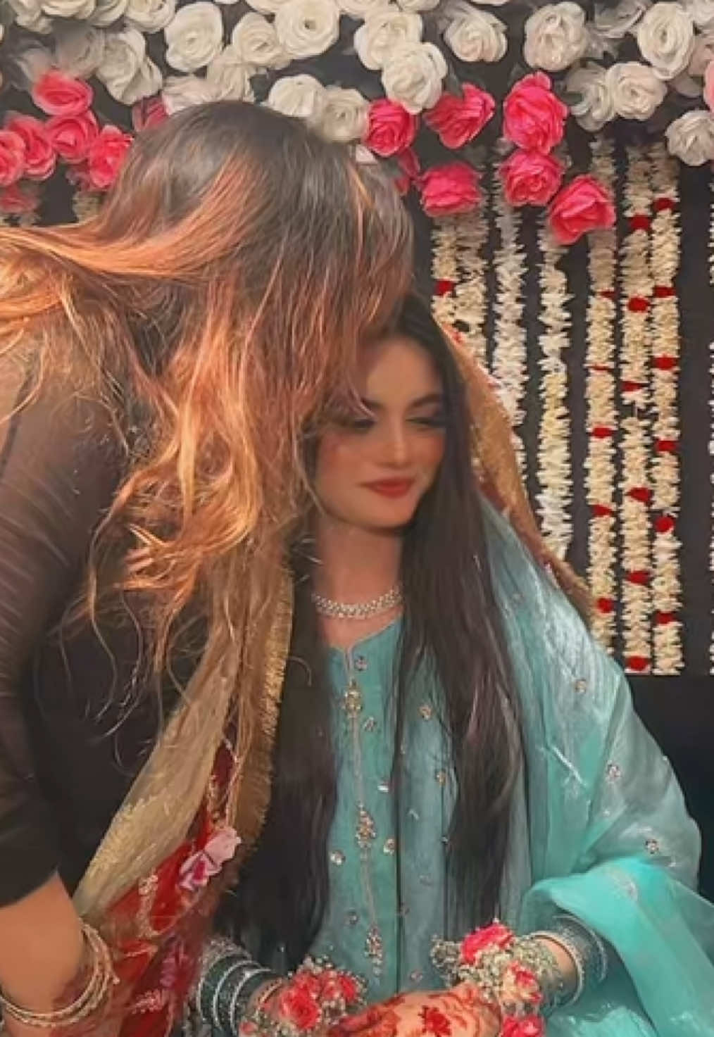 @Emaan🕊️✨