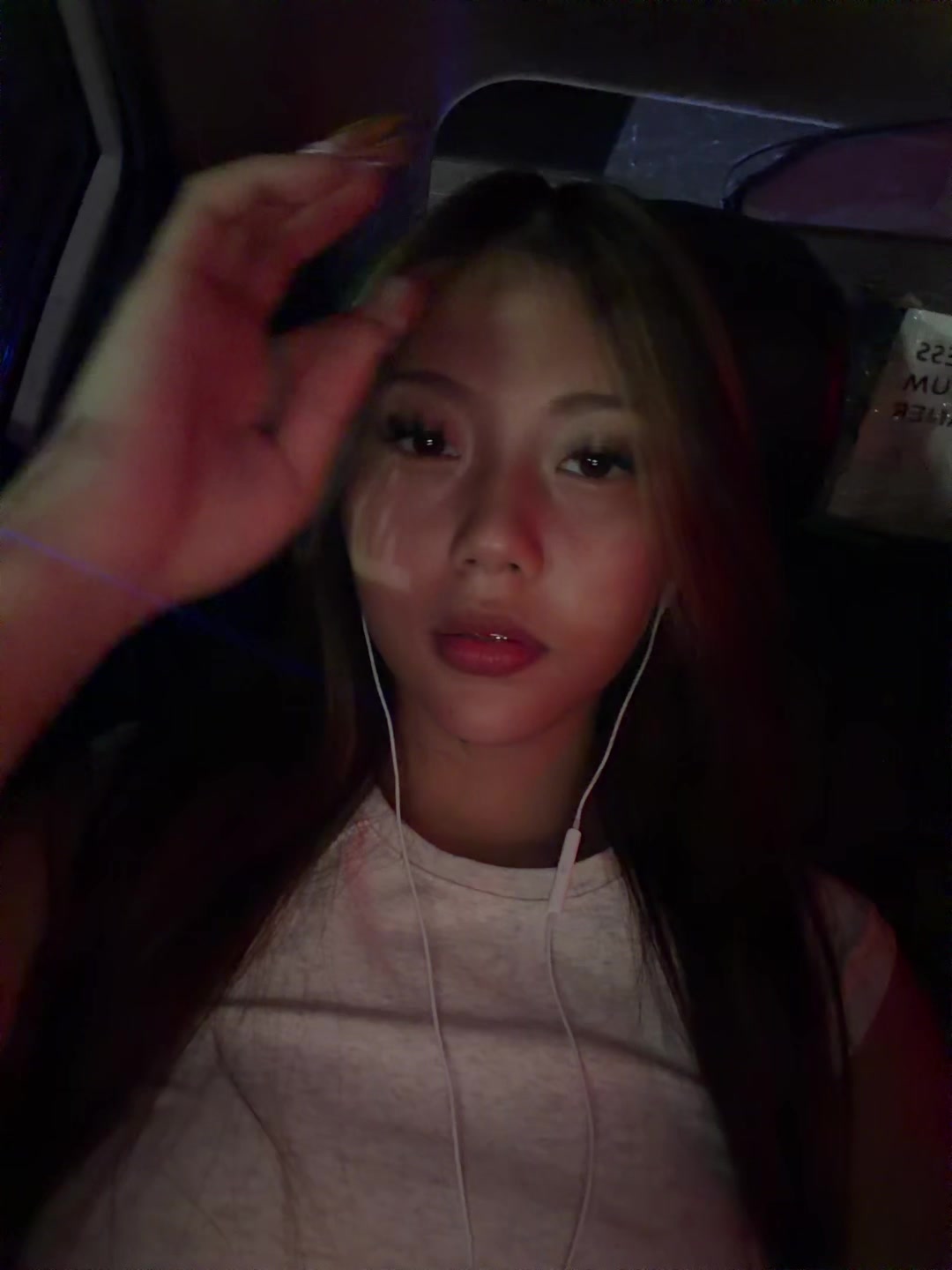 @Ella