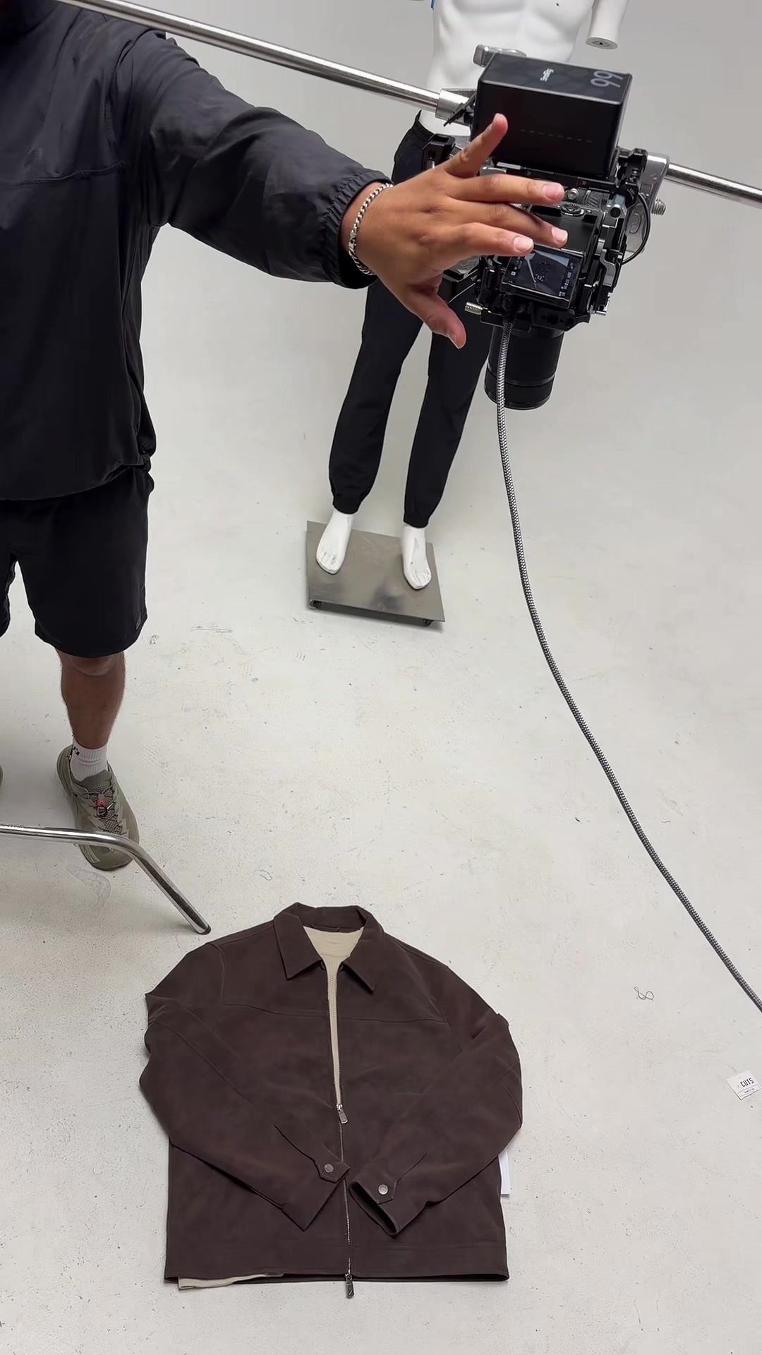 @Cuts Clothing