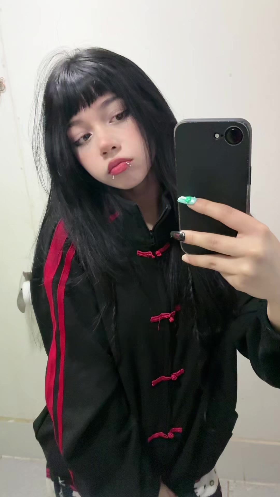 @Jazlyn (。・ω・。)