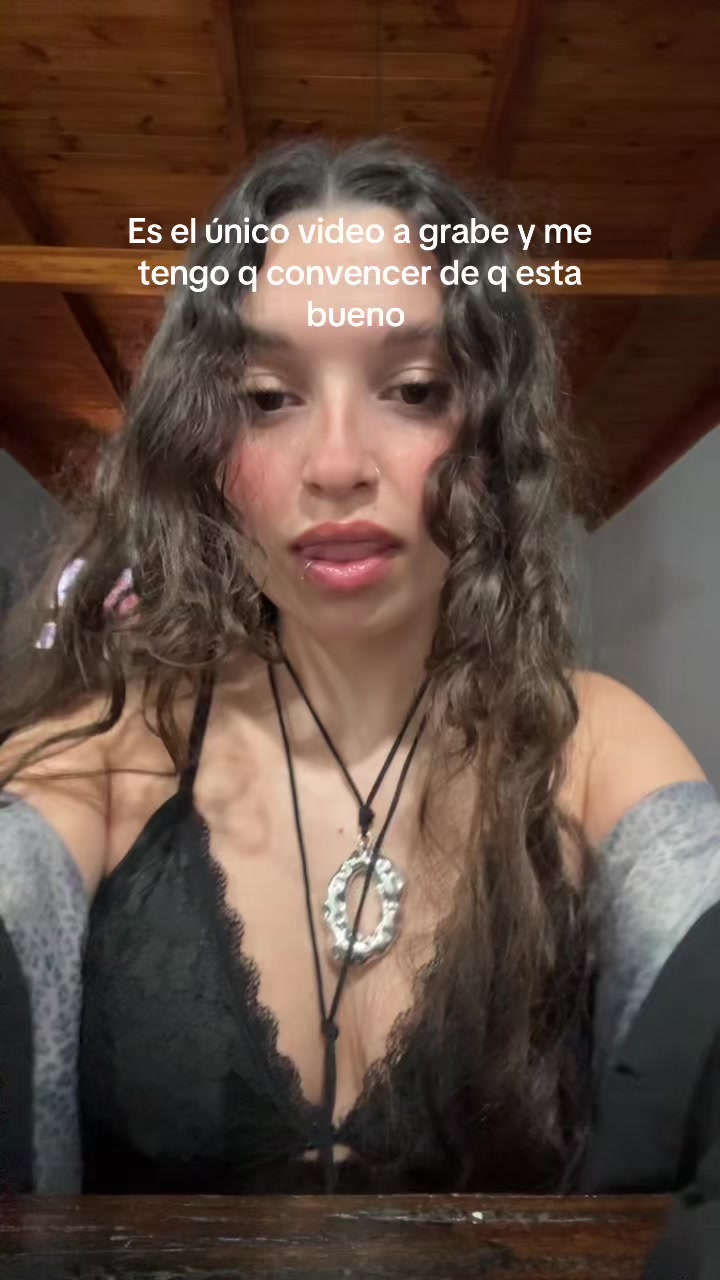 @Vickyschhh