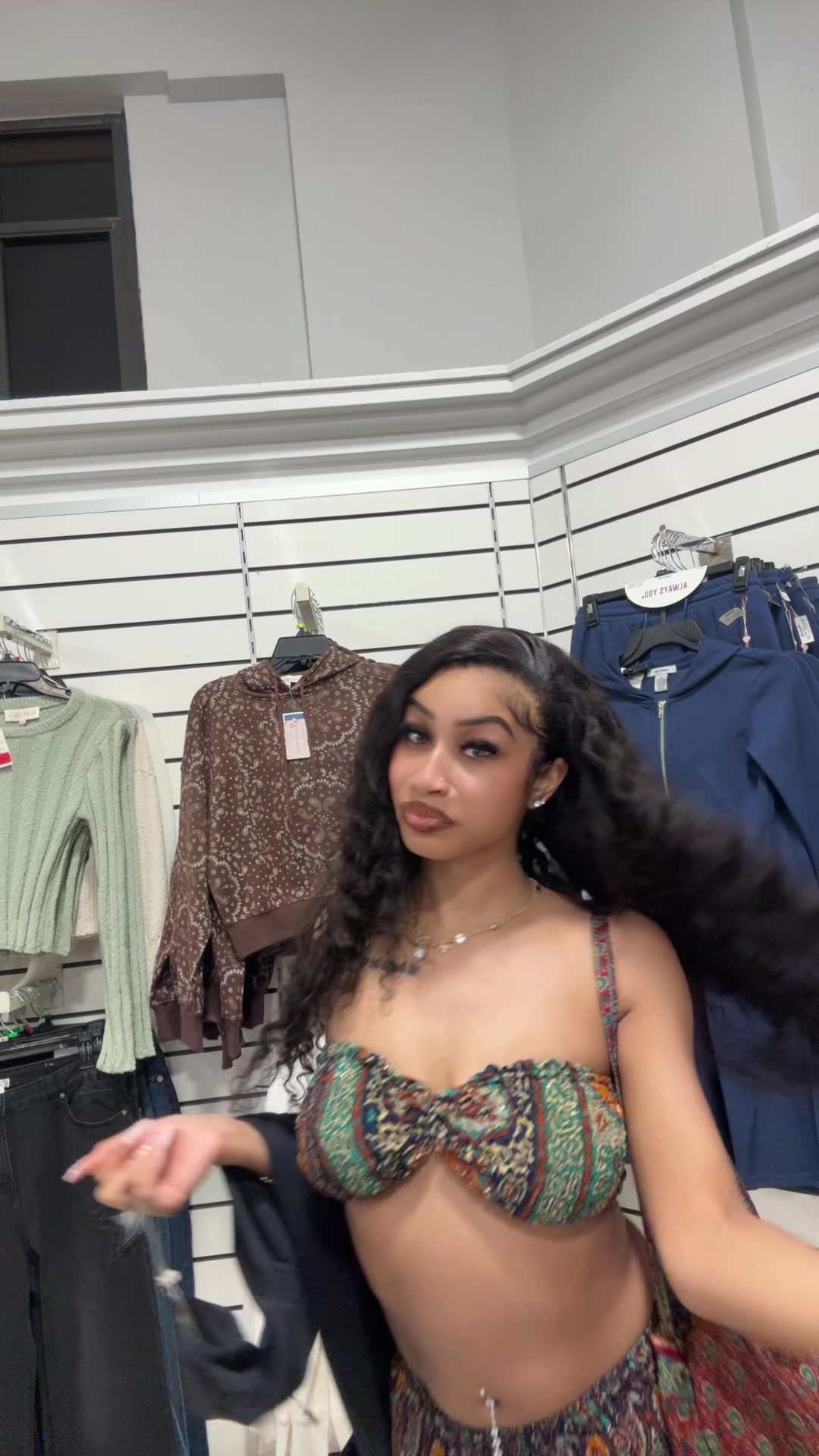 @L A I I🩵