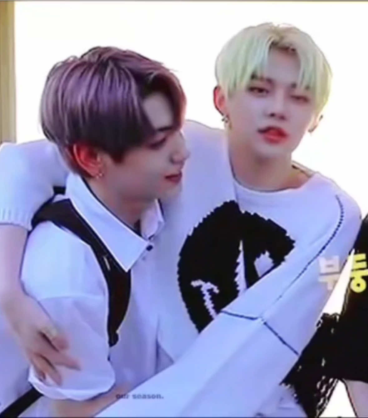 @Girl Kisser