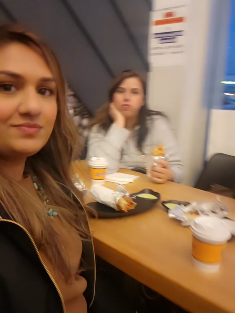 @Jiya🇨🇦