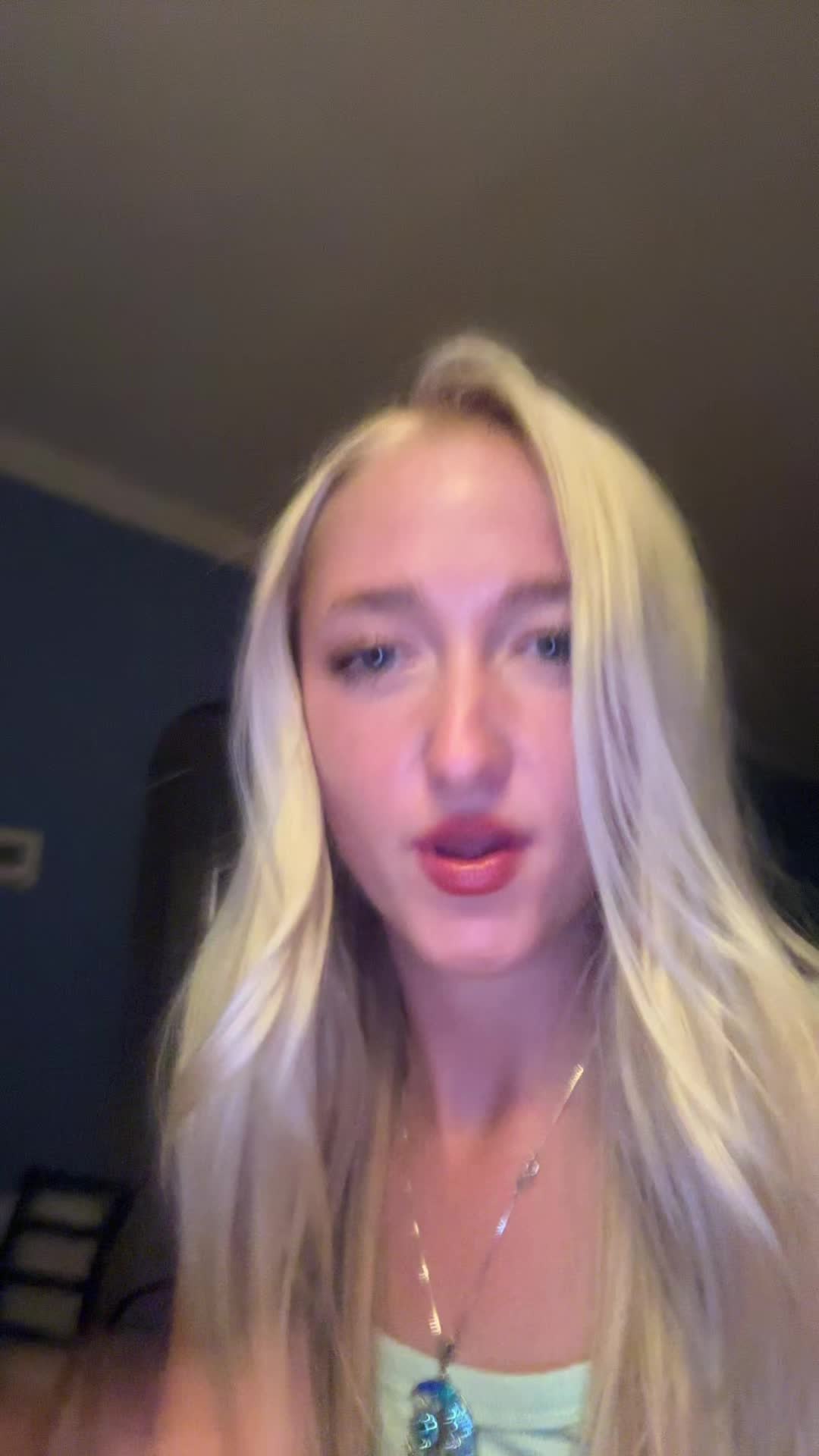 @Ellsbells