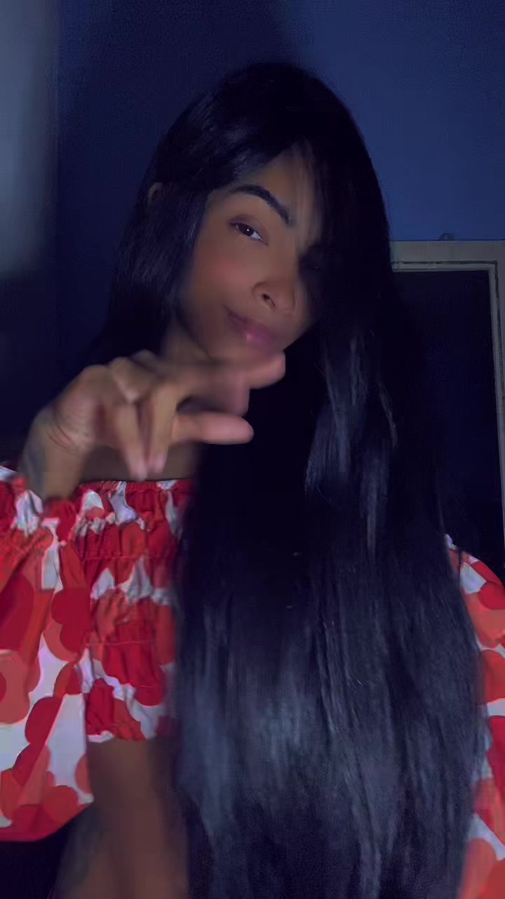 @Vit&oacute;ria 🖤