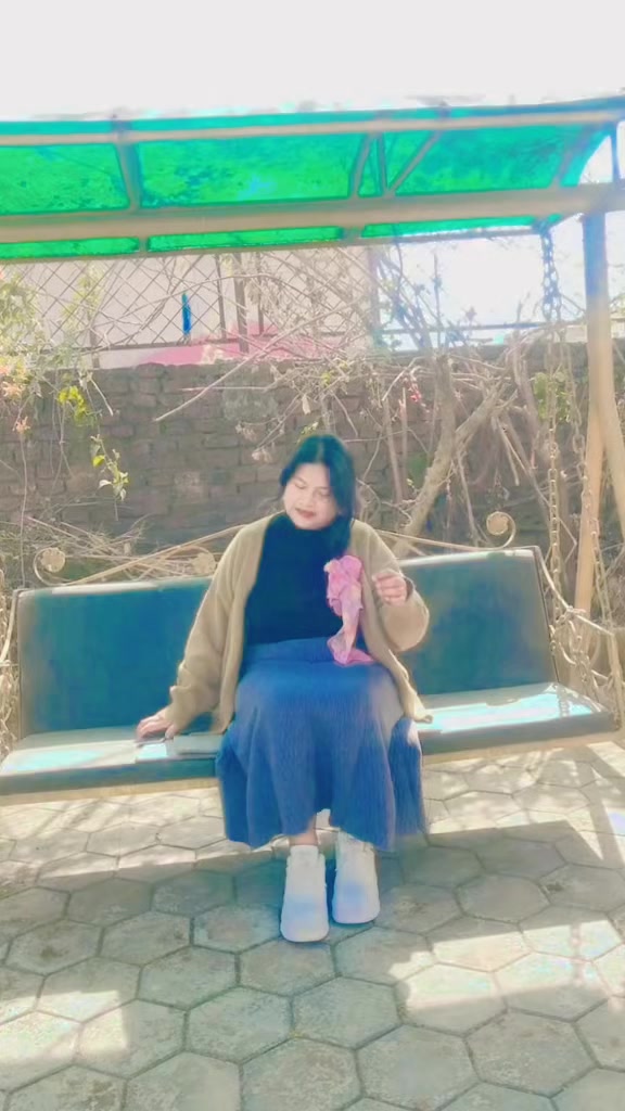 @Ru🐝 Adhikari