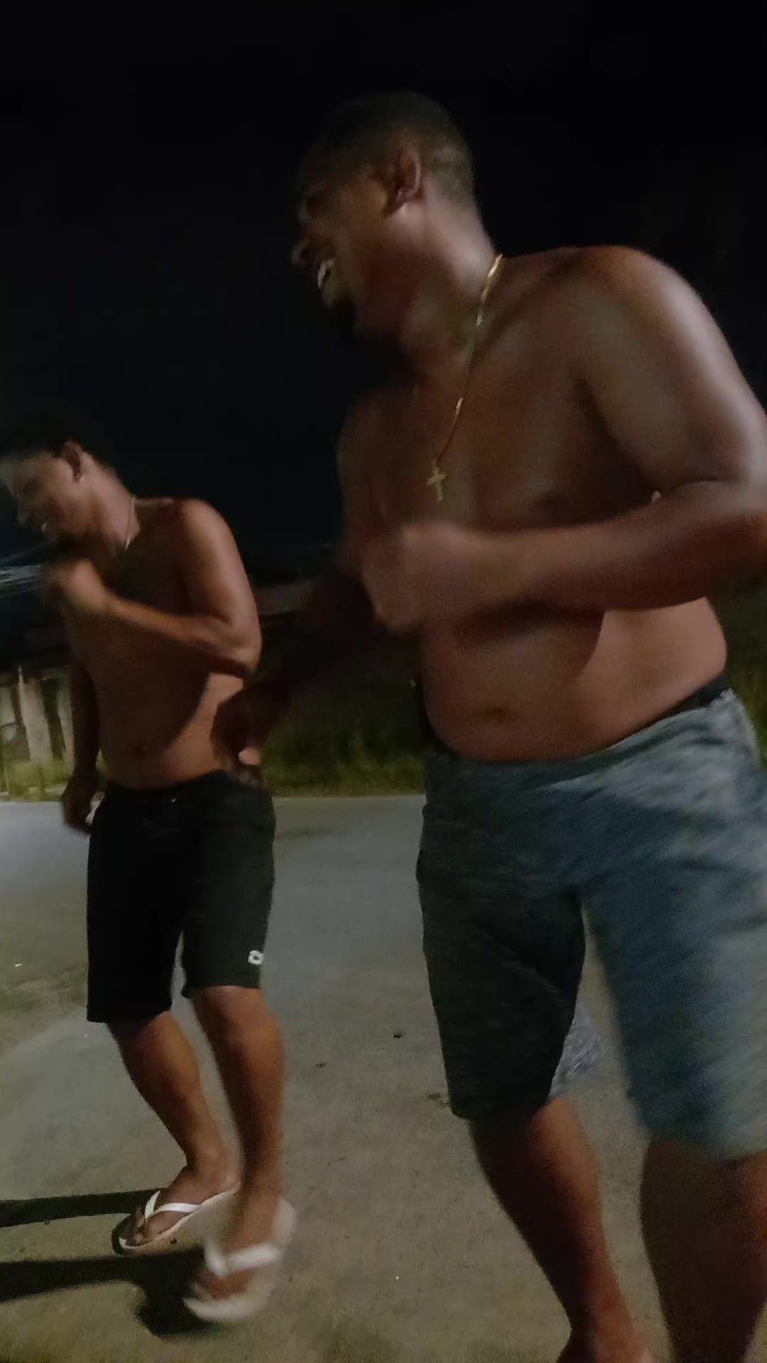 @Pequena