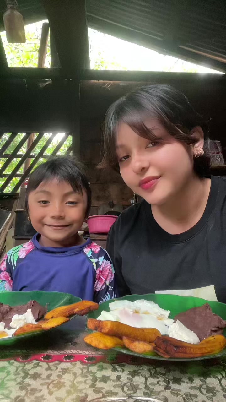 @Monita🐵 y Rosita🌹