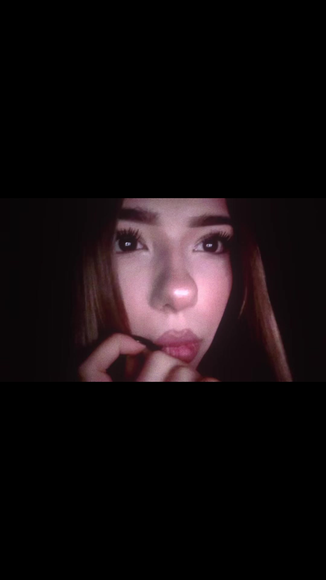 @𖣂