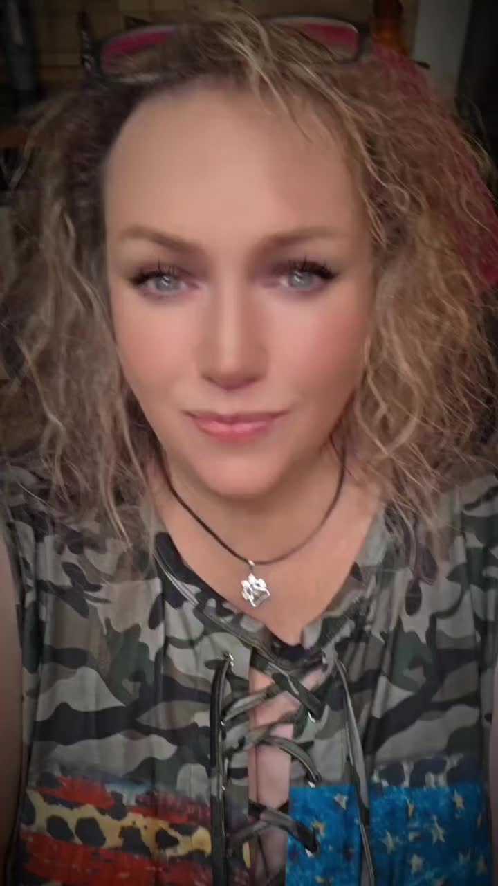 @Heidi 💜🖤