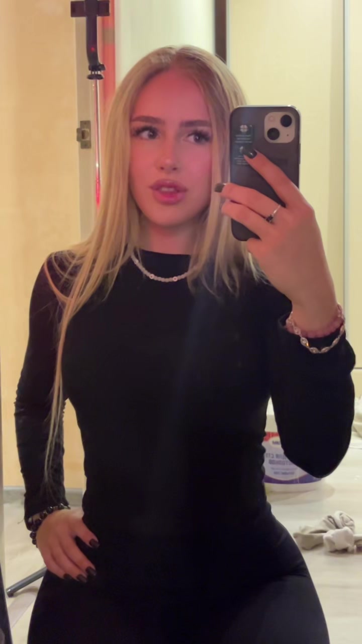@Ариша Муравьёва
