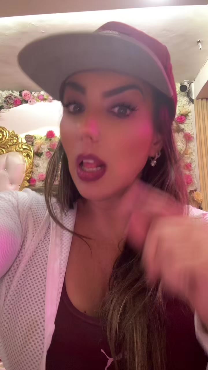 @Vanessa la Vecina