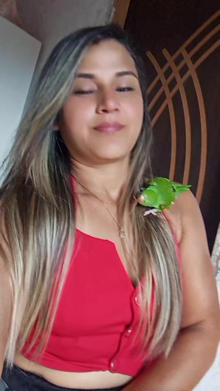 @Tha&iacute;s Silva