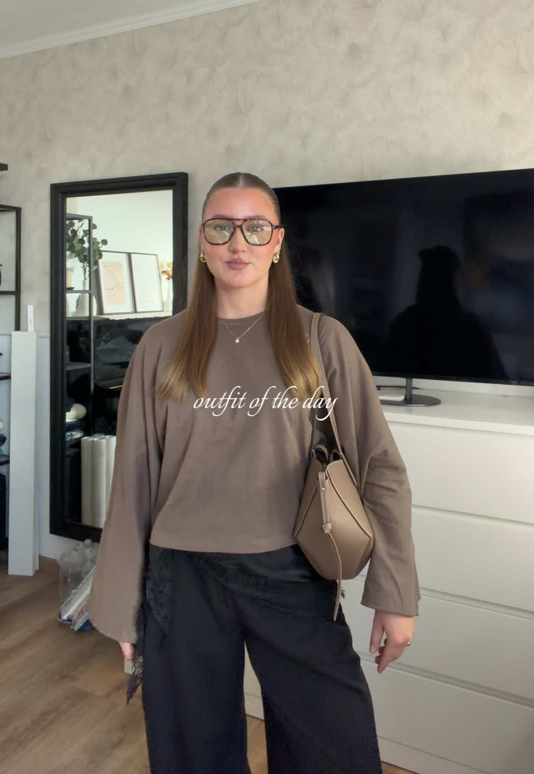 @𝐞𝐯𝐞𝐥𝐲𝐧