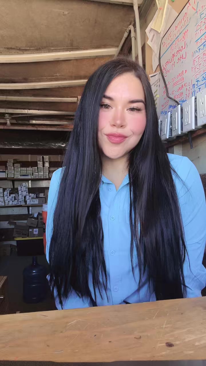 @yazmineosuna