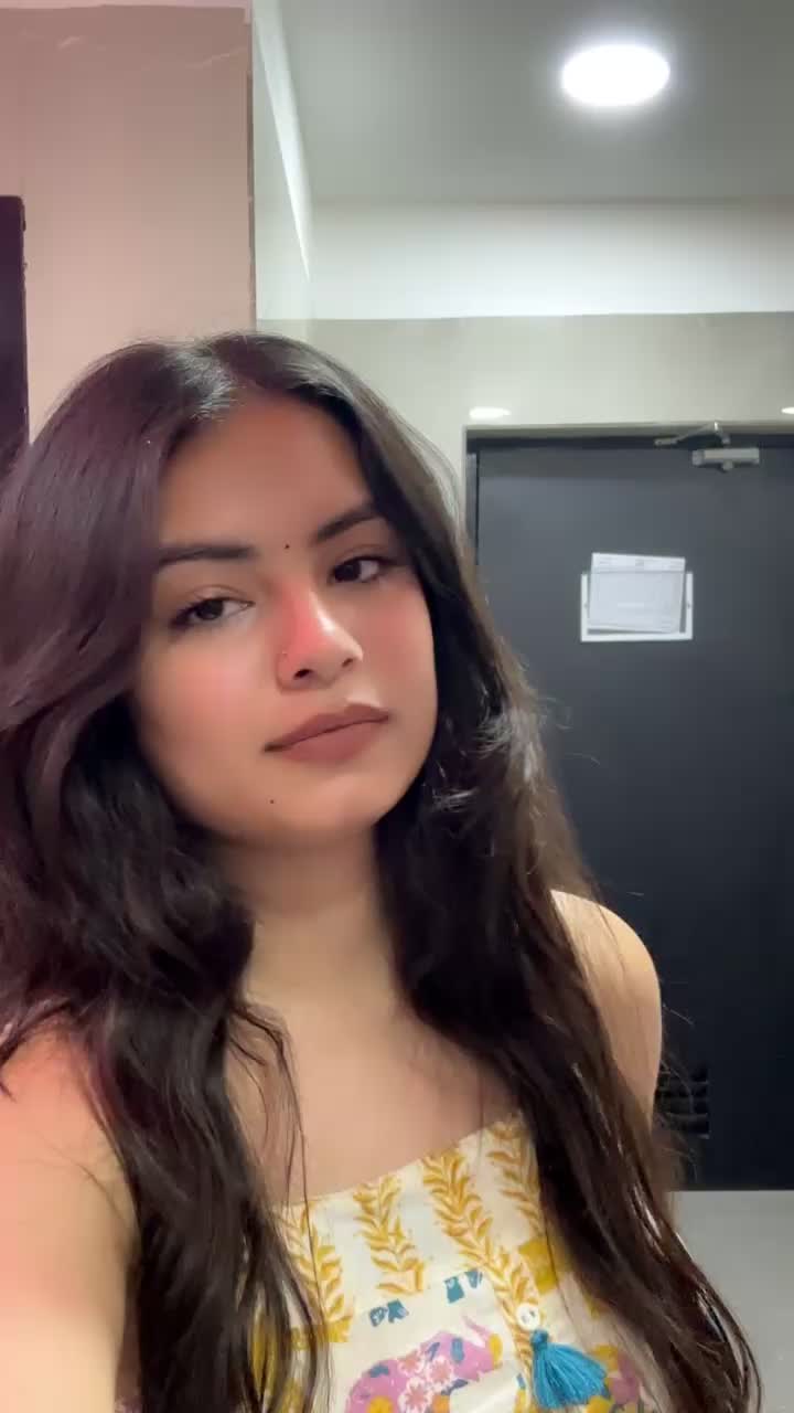 @Aastha🤍