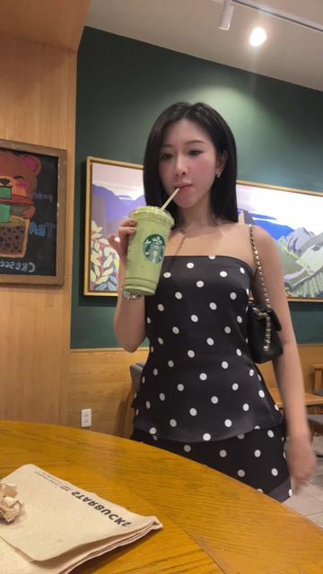 @Dressesinsilk