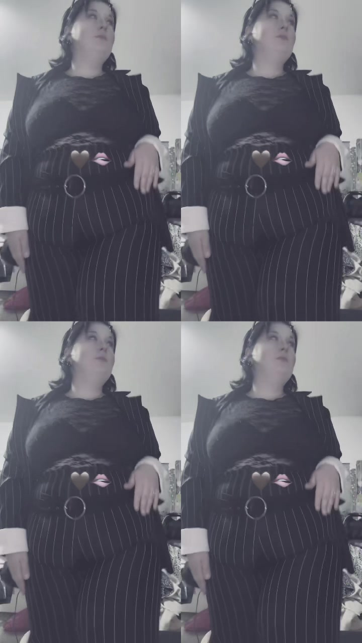 @Curvy 🩷🏳️🌈