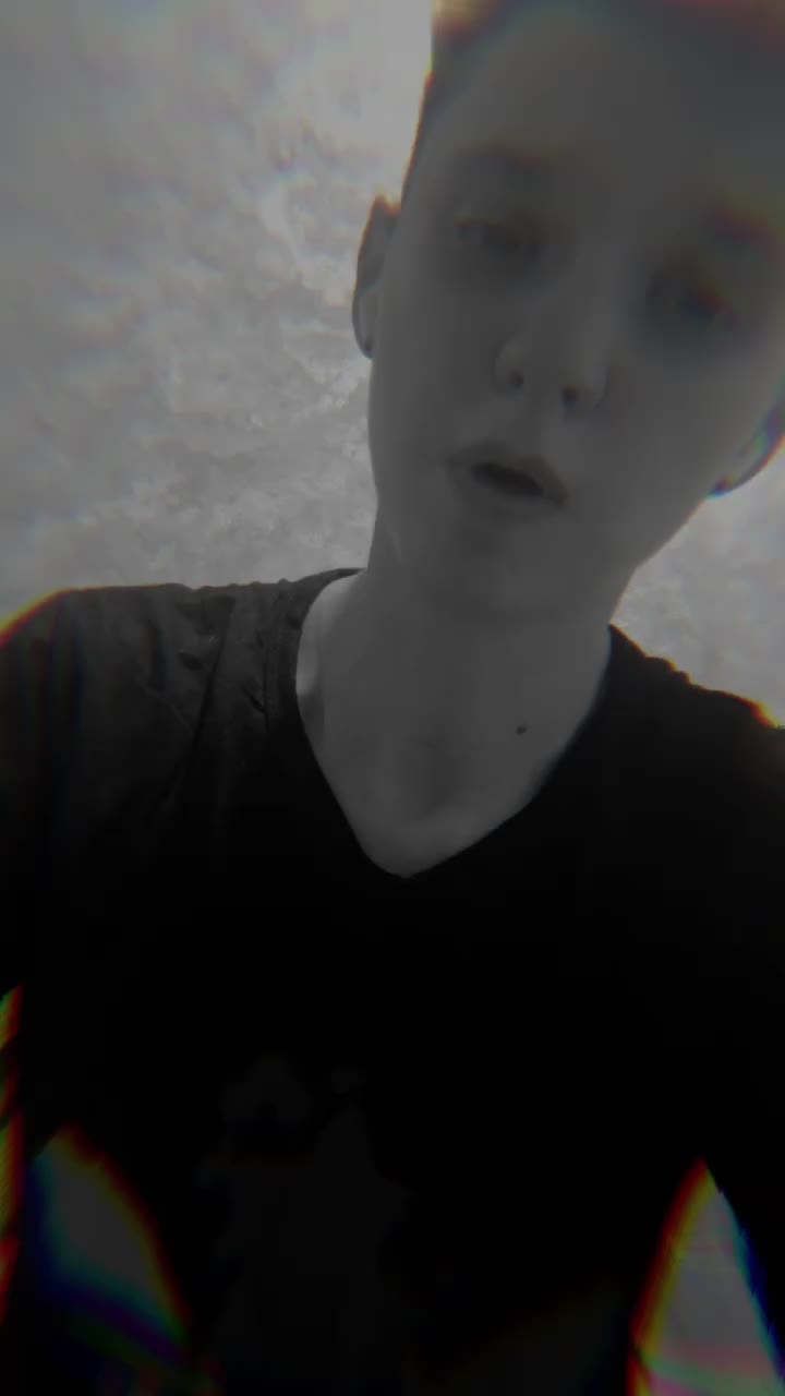 @𝓑𝓻𝓸𝓴𝓮𝓷 𝓗𝓮𝓪𝓻𝓽♡