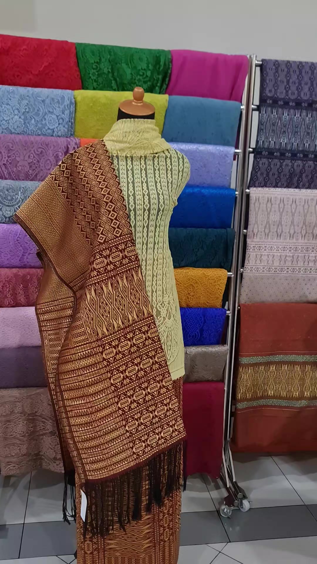 @Yuana Gallery Songket