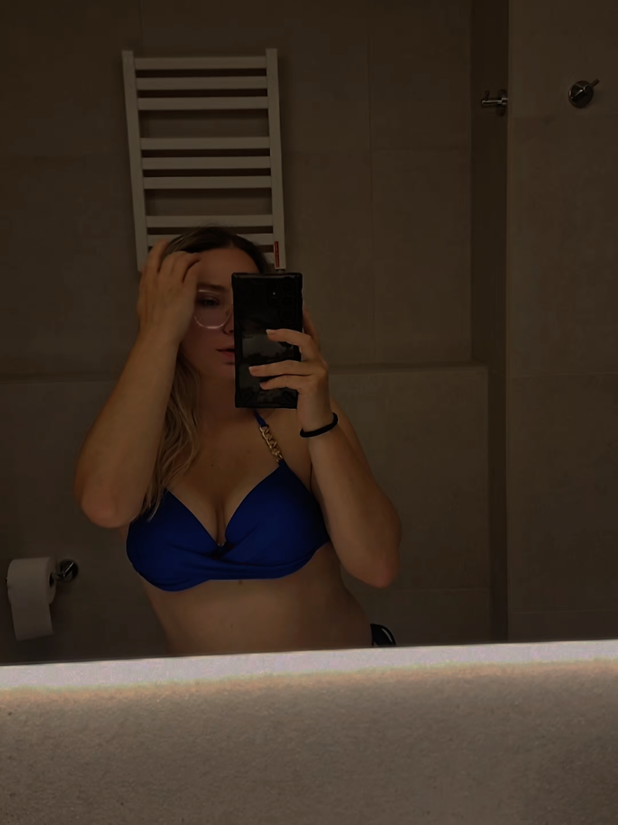 @{Laura}