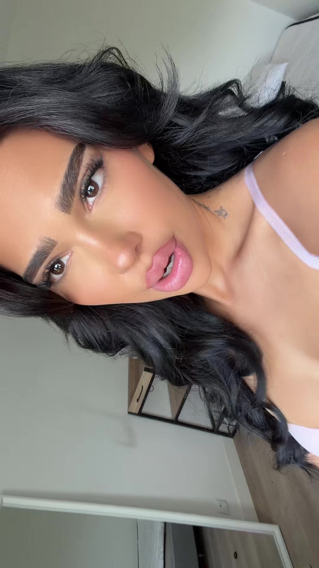 @ninoush_